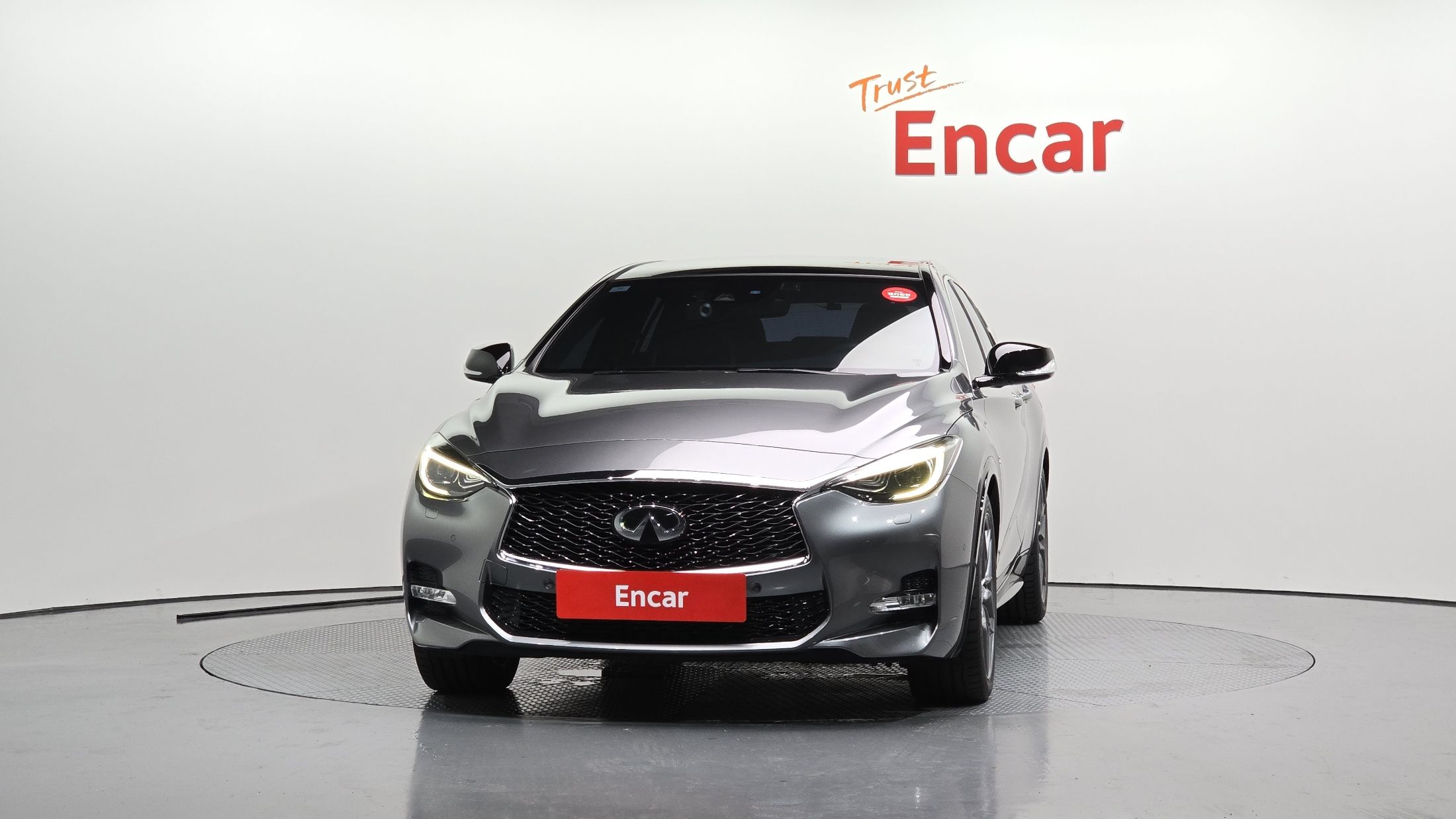 INFINITI Q30 2017