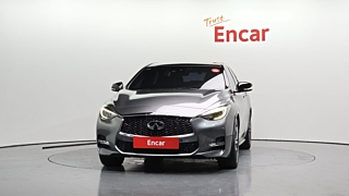INFINITI Q30 2017