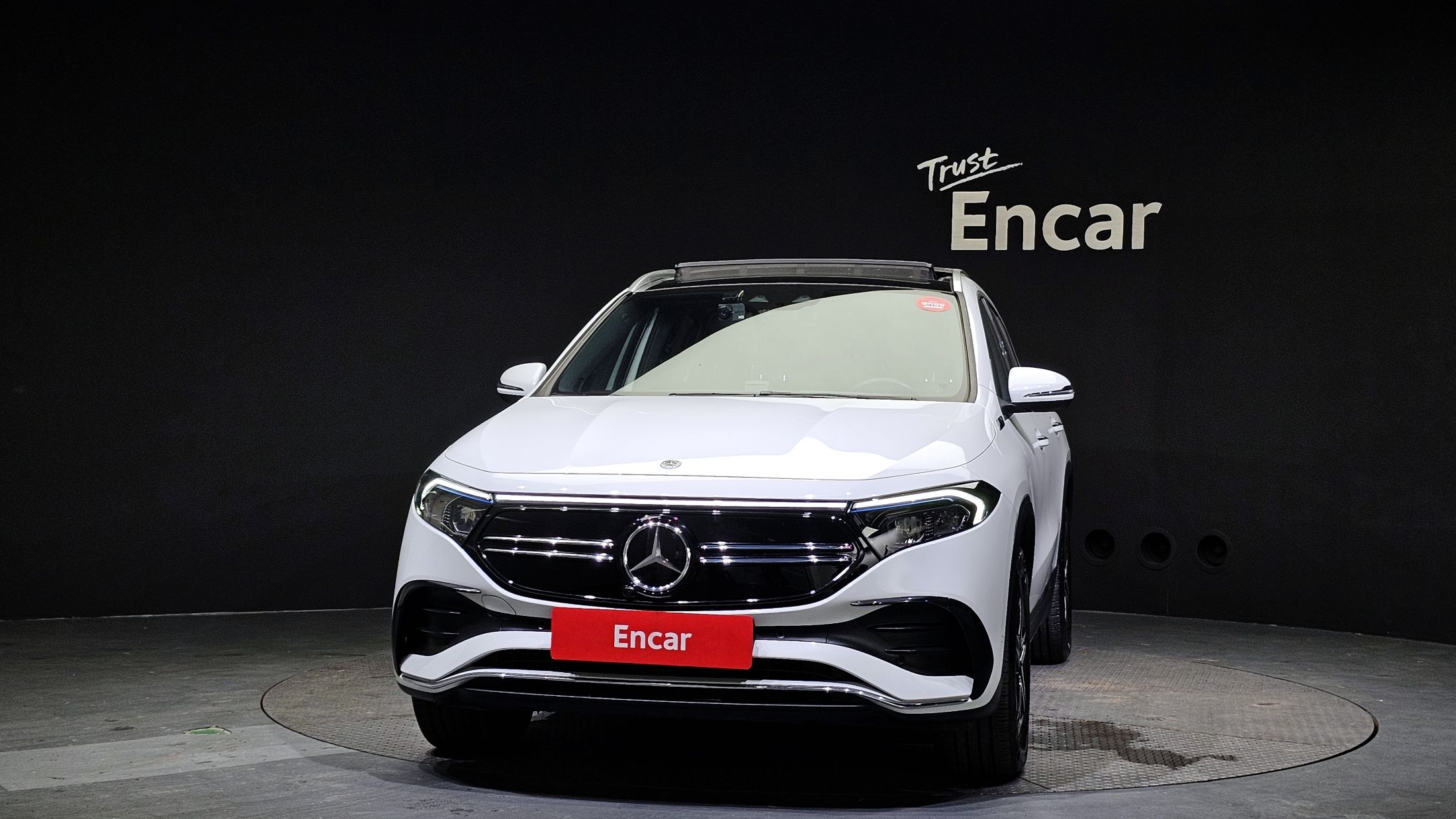 MERCEDES BENZ EQA H243