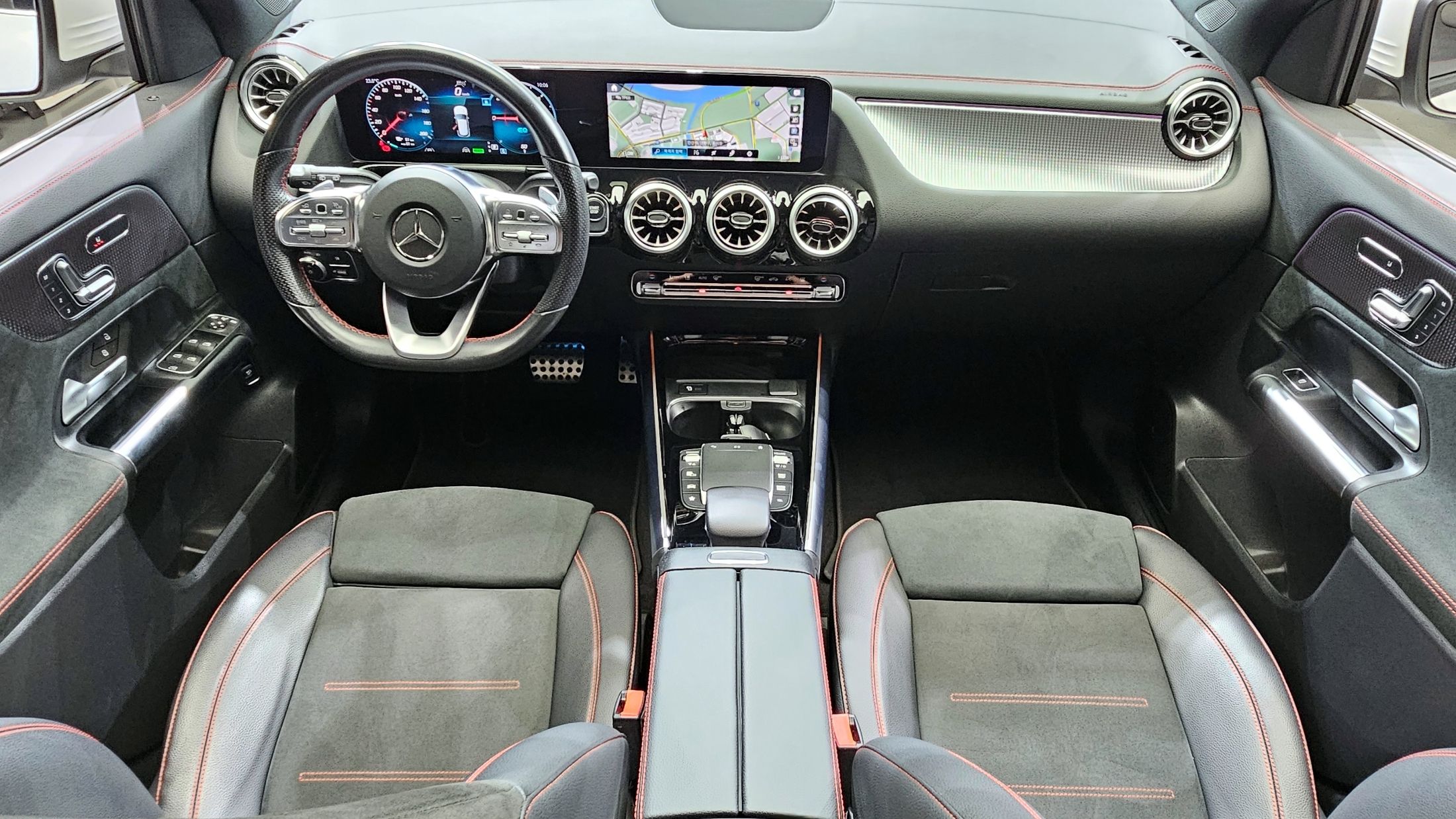 MERCEDES BENZ EQA H243