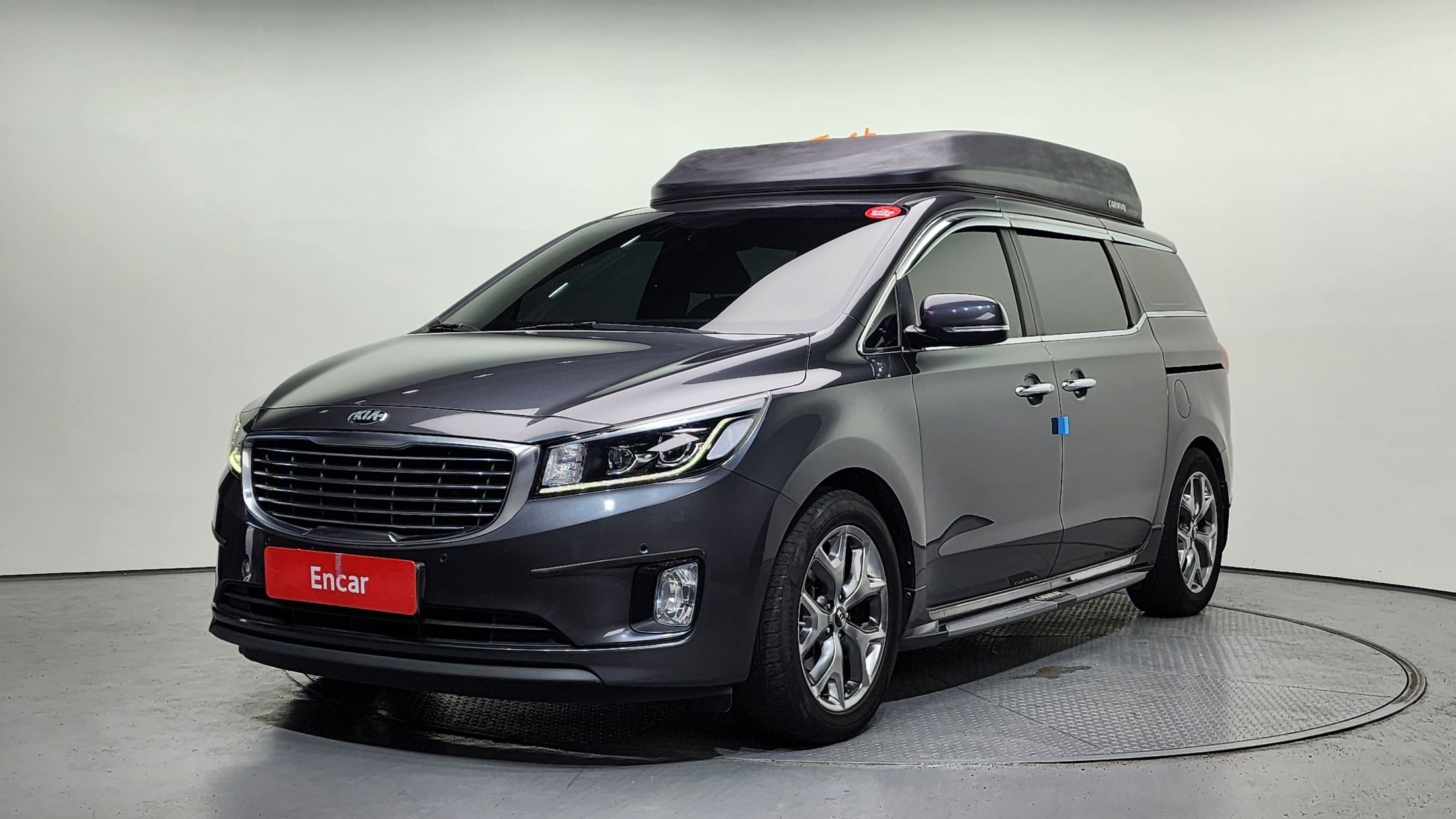 KIA CARNIVAL 2015
