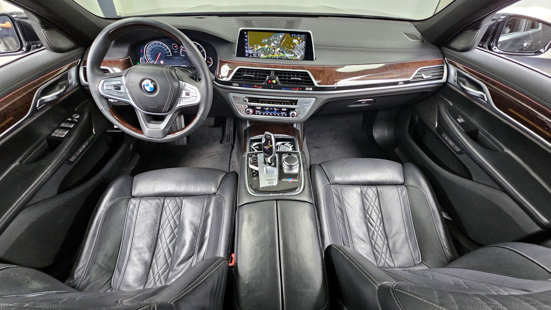 BMW 7-SERIES G11 2015