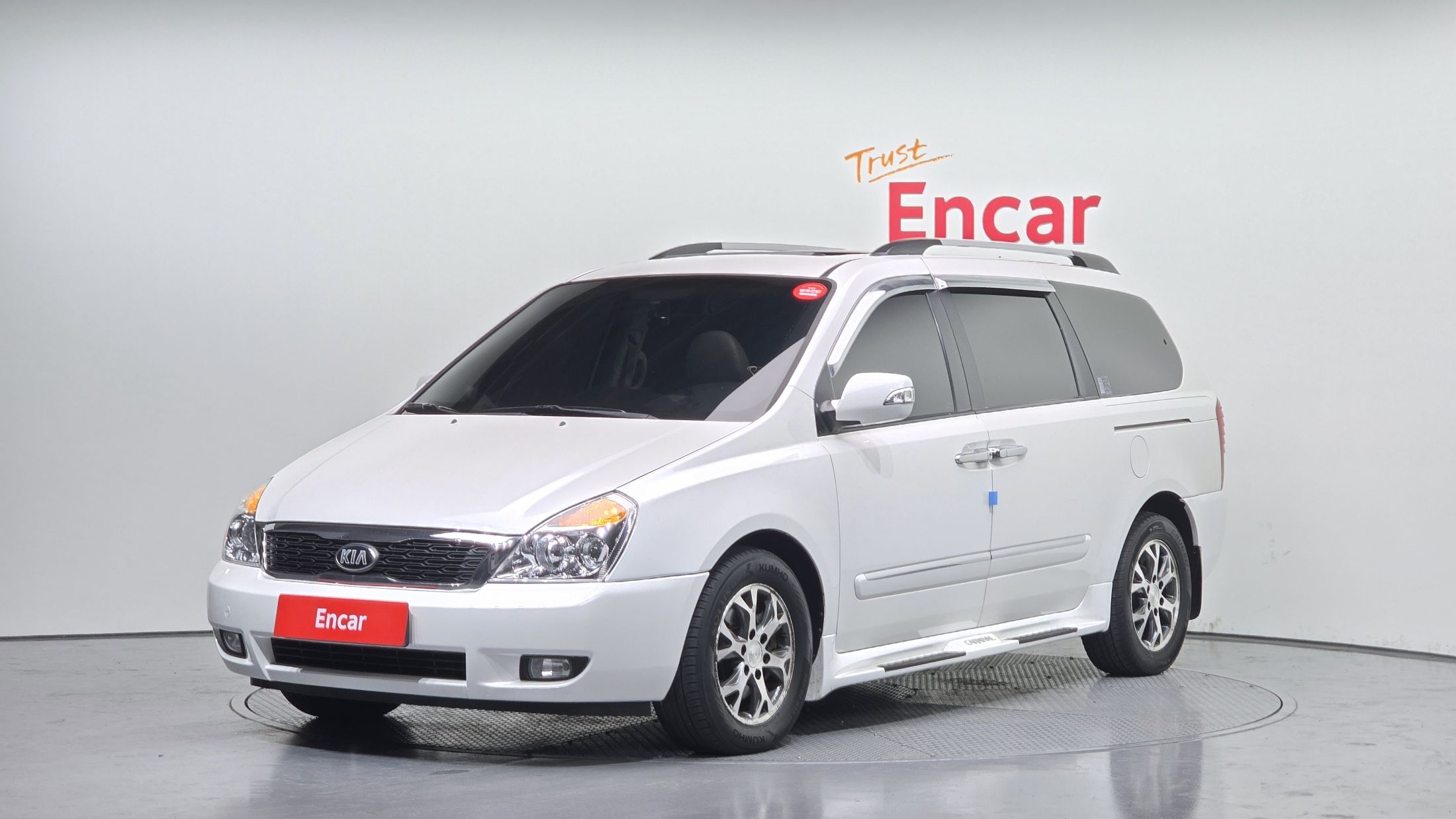 KIA CARNIVAL R