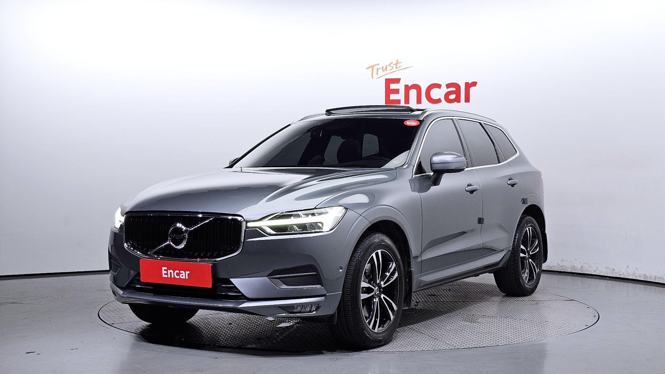 VOLVO XC60 2018