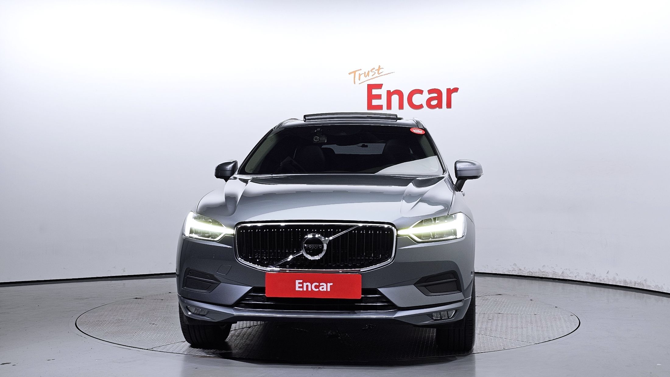 VOLVO XC60 2018