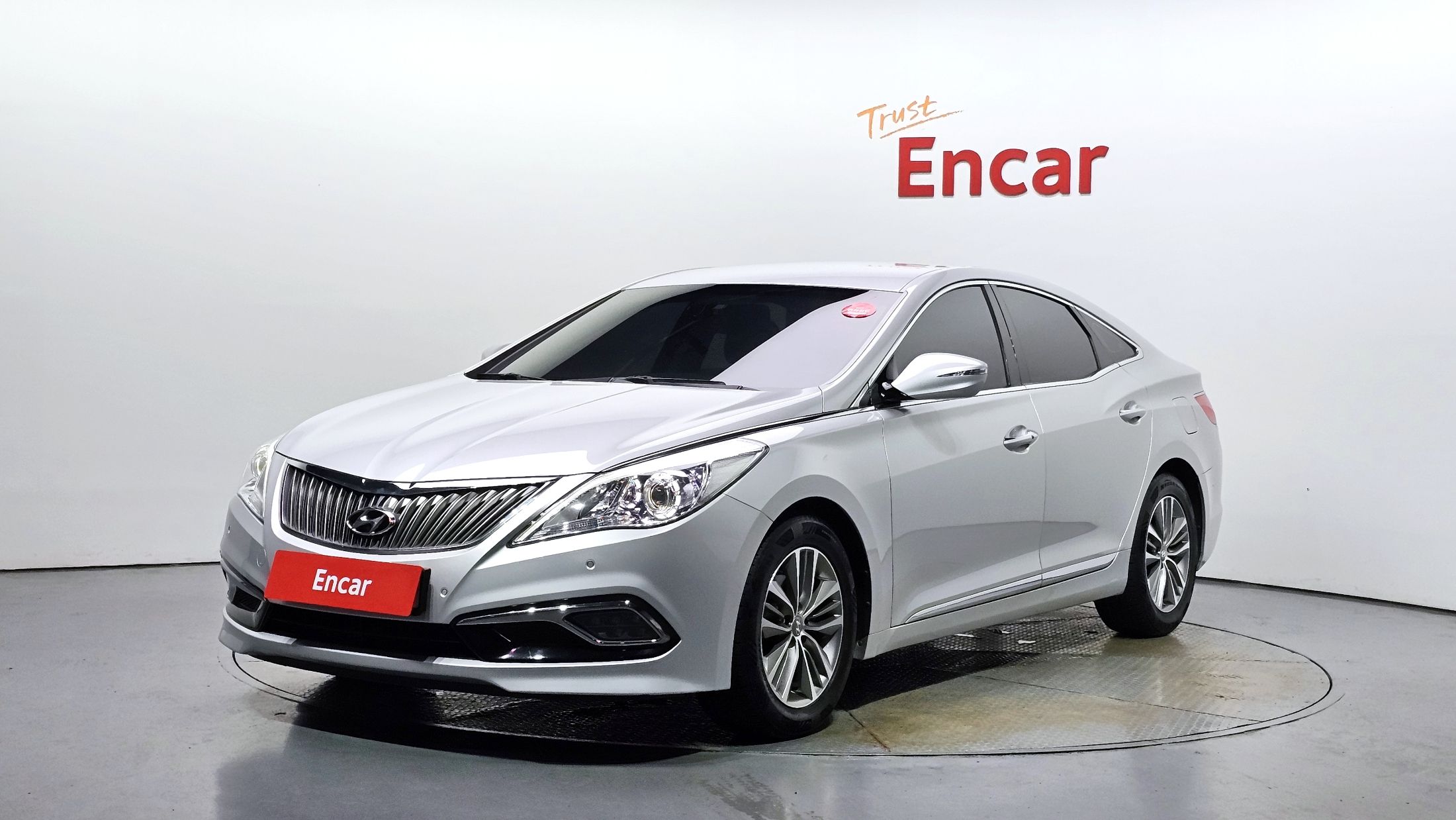 HYUNDAI GRANDEUR HG 2015