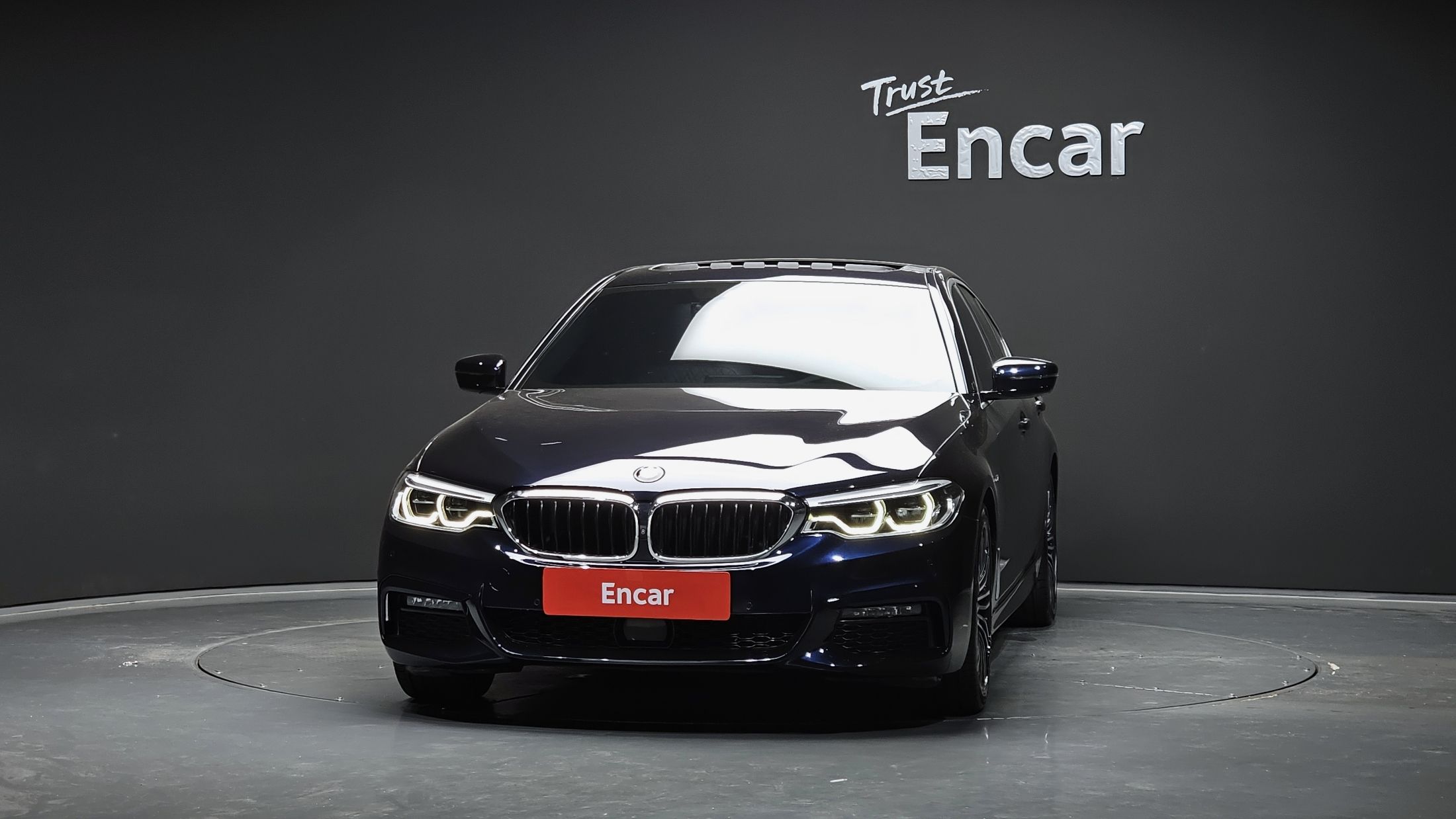 BMW 5-SERIES G30 2019