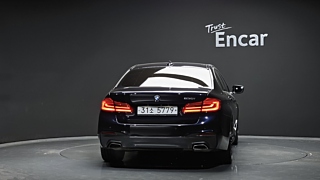 BMW 5-SERIES G30 2019