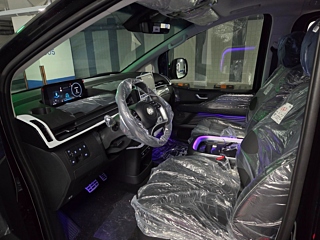 HYUNDAI STARIA 2025