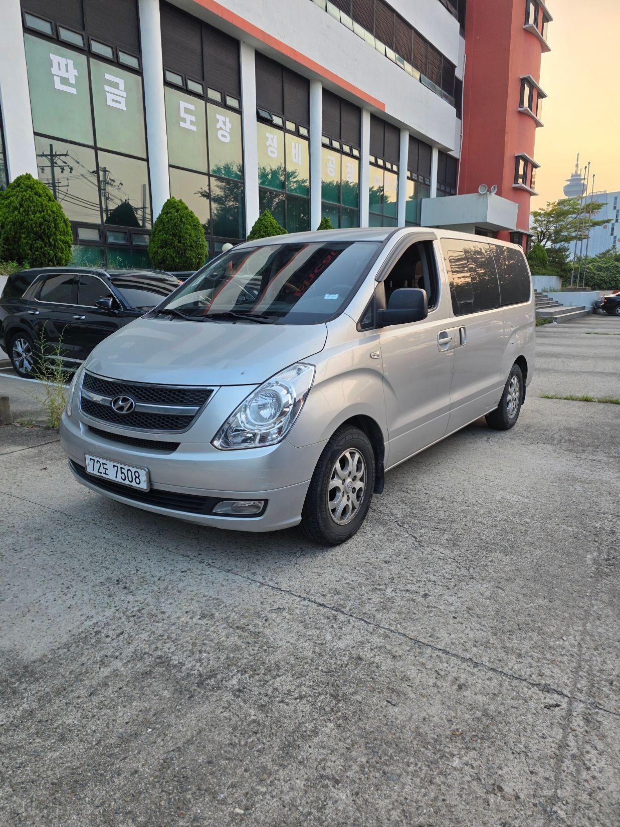 HYUNDAI STAREX GRAND