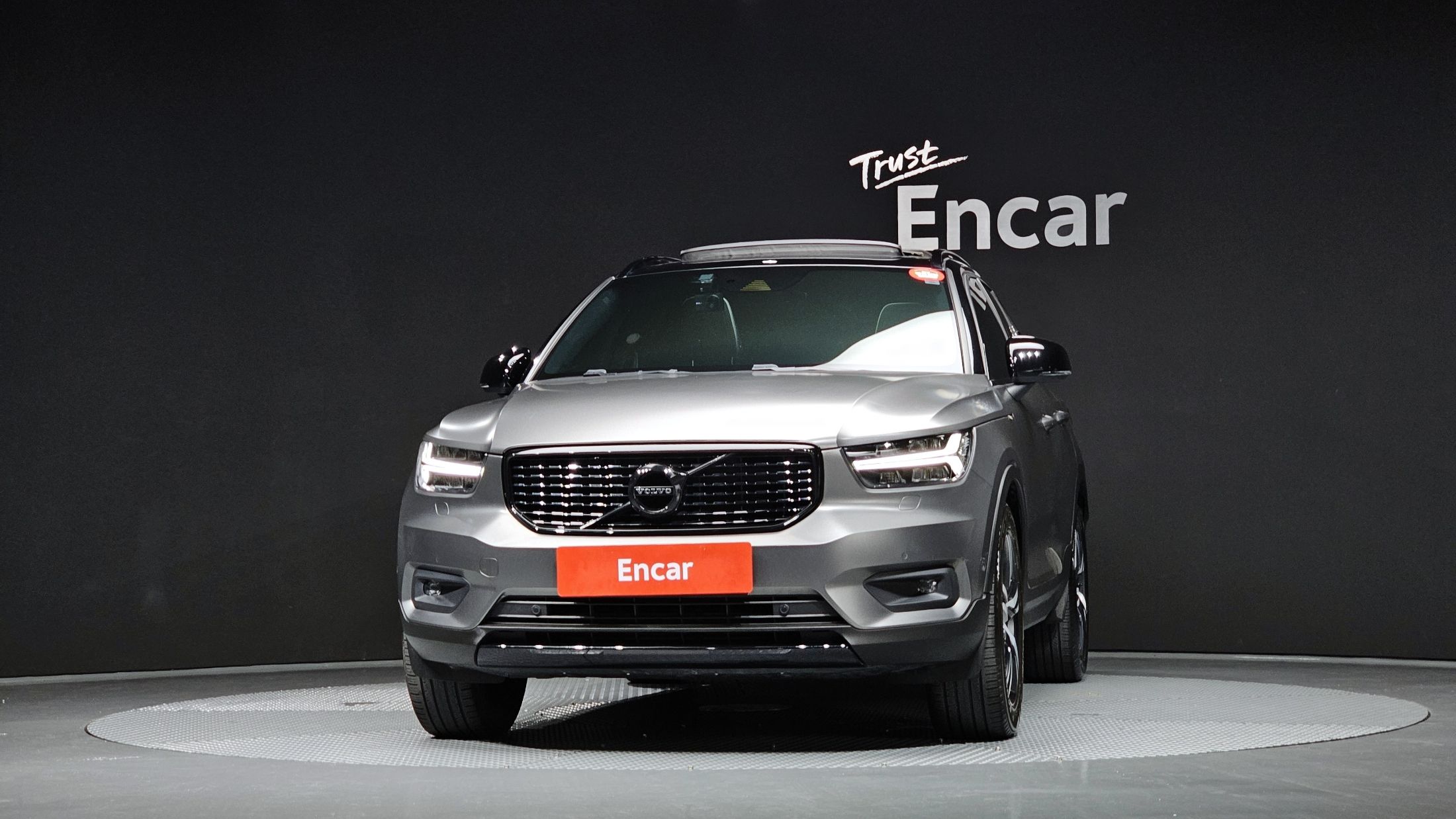 VOLVO XC40 2019