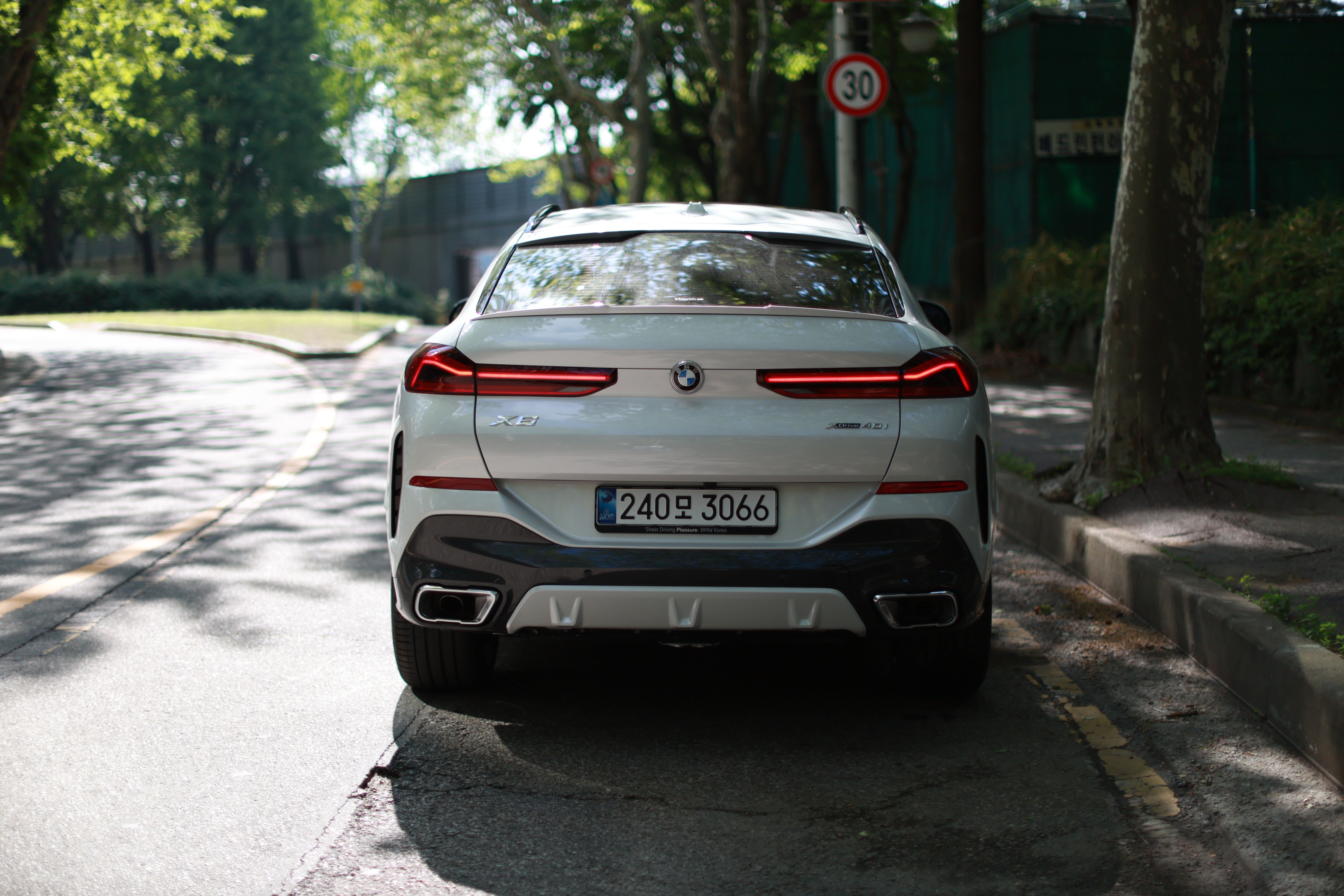 BMW X6 G06
