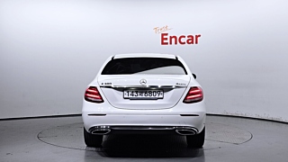 MERCEDES BENZ E-CLASS W213 2020