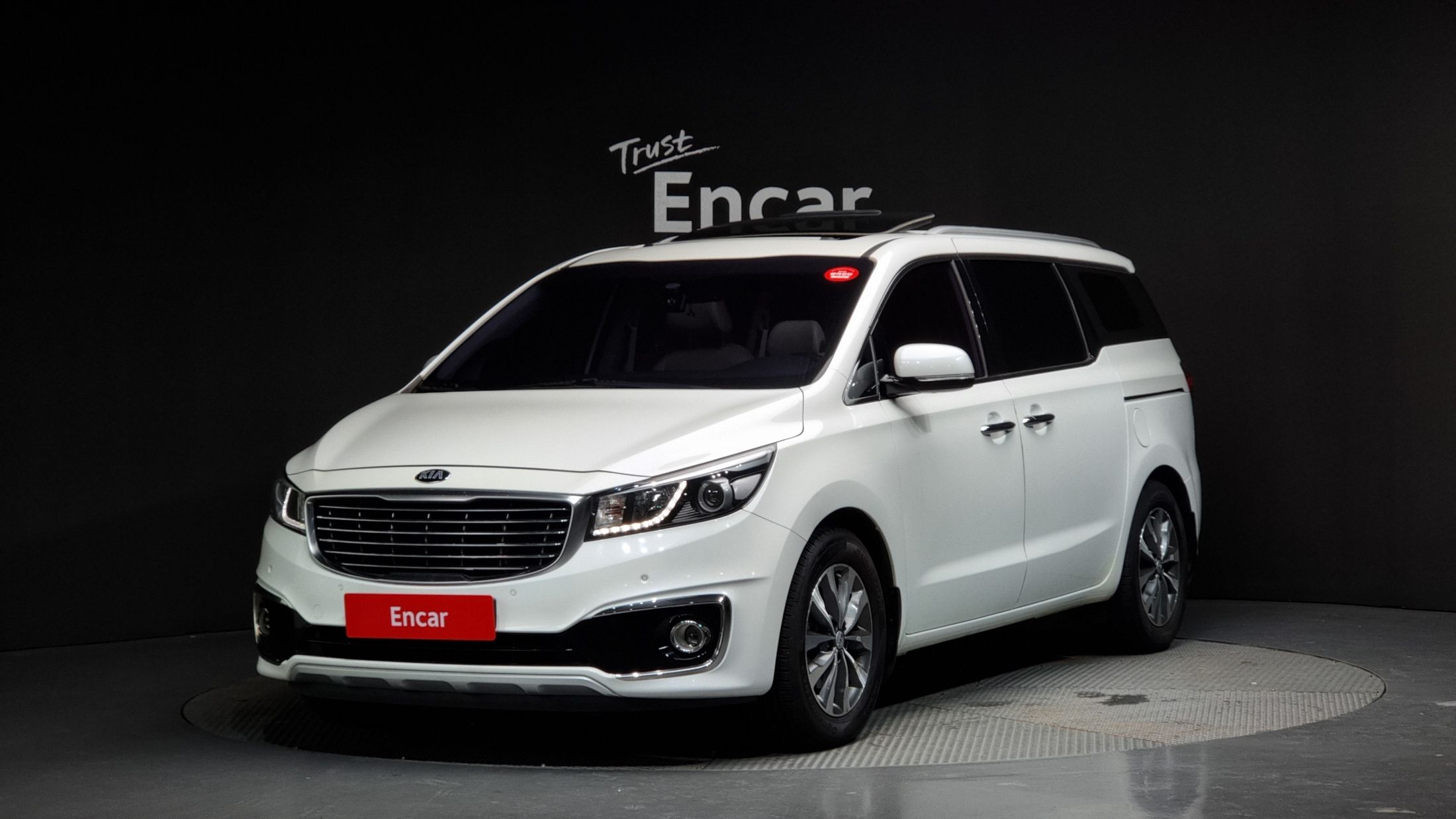 KIA CARNIVAL 2016