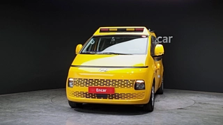 HYUNDAI STARIA 2023