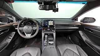 TOYOTA AVALON 2018