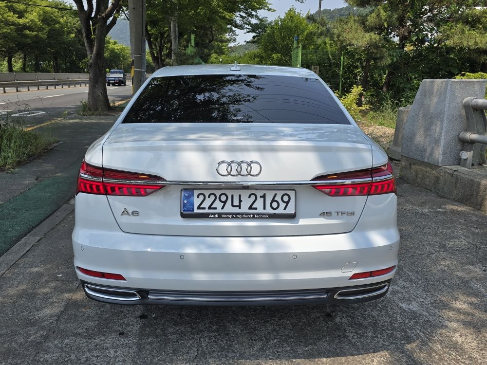AUDI A6 C8 2023