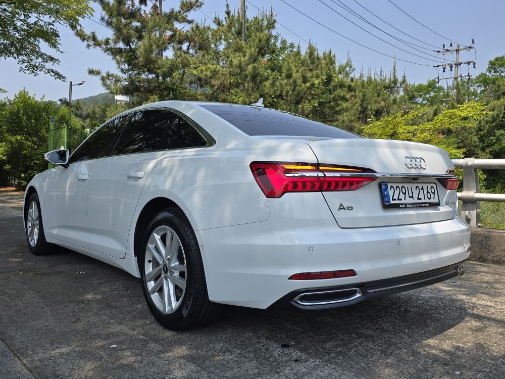 AUDI A6 C8 2023