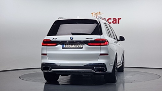 BMW X7 G07 2024