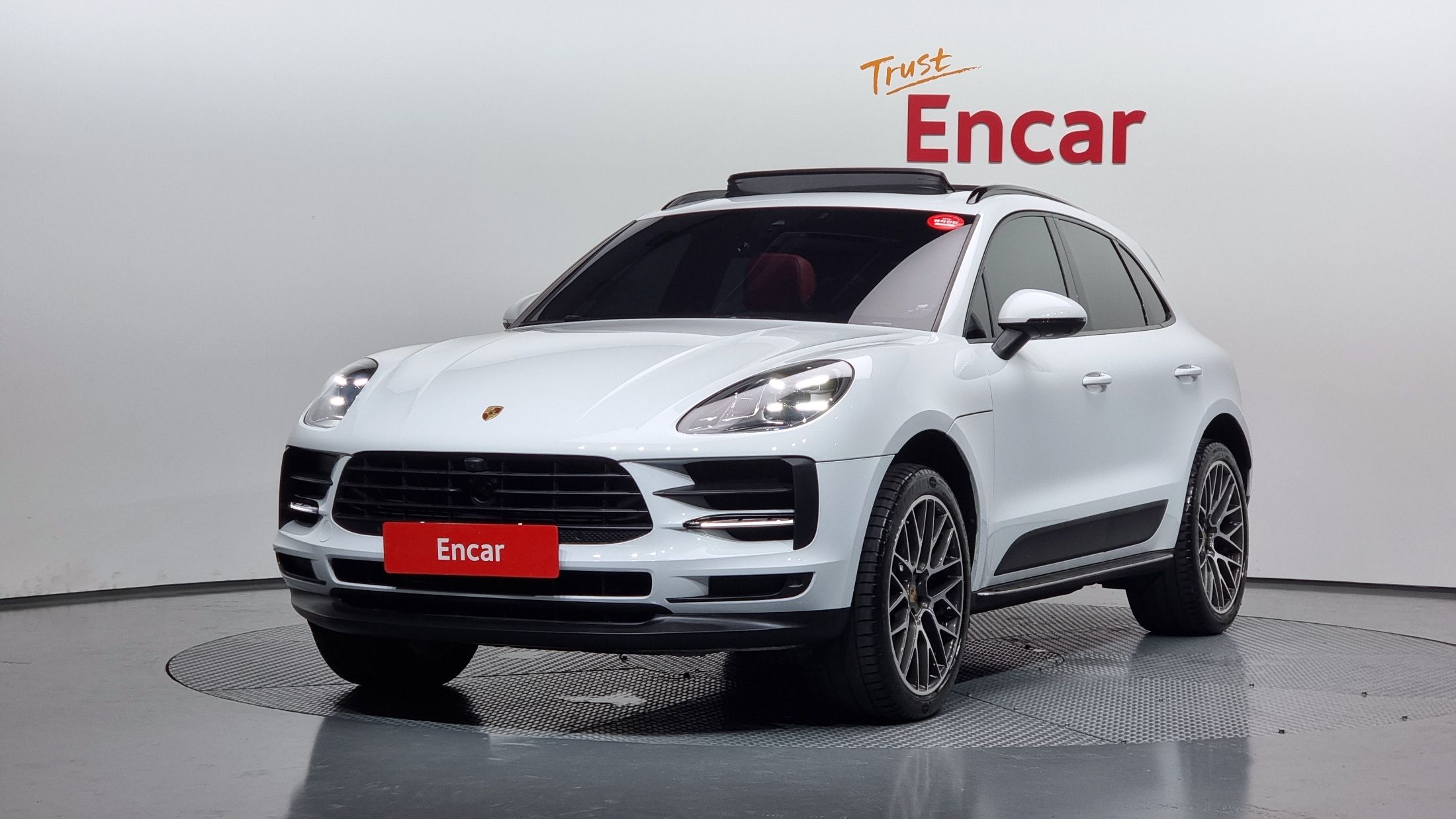 PORSCHE MACAN 2021