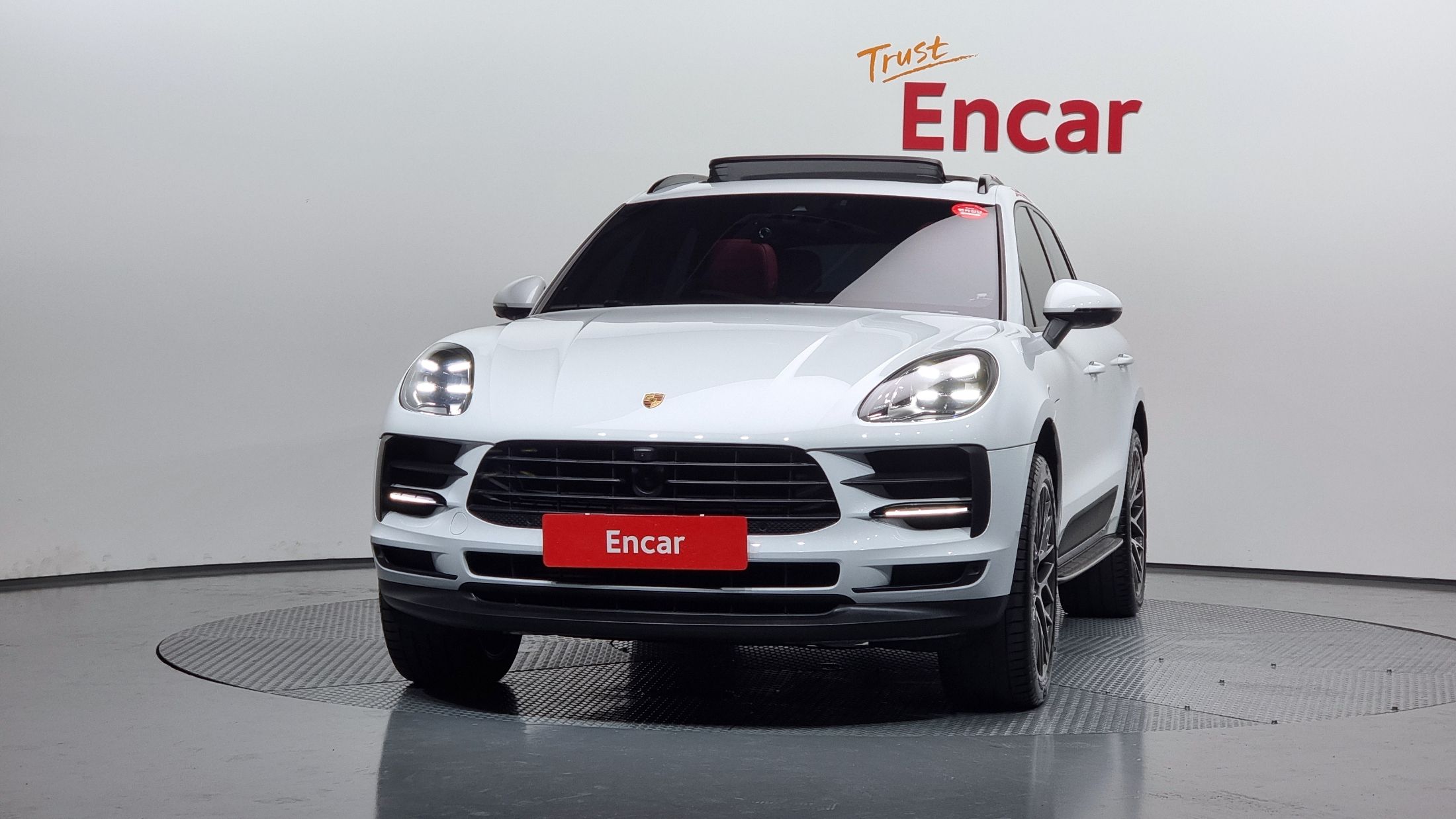 PORSCHE MACAN 2021
