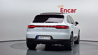 PORSCHE MACAN 2021