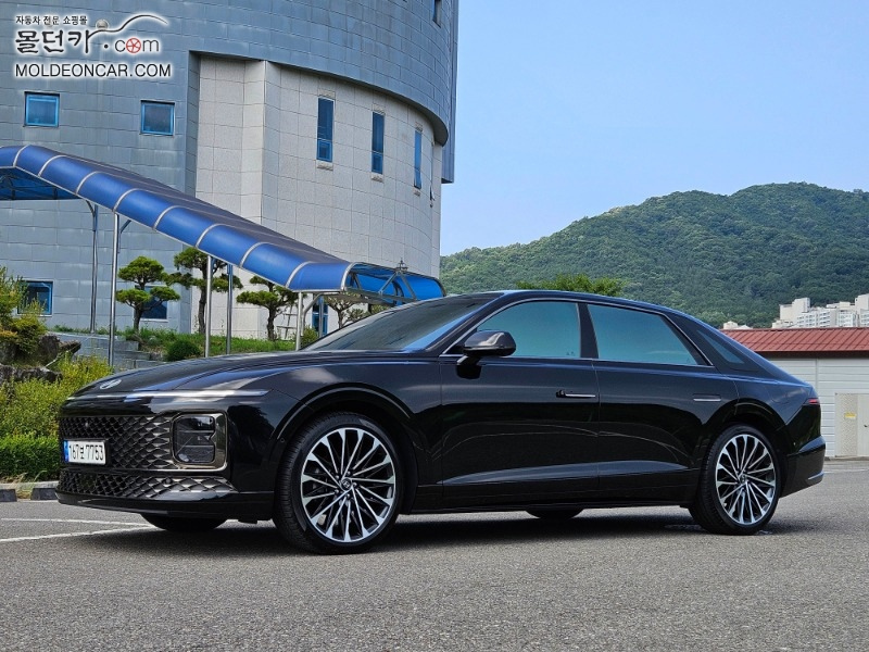 HYUNDAI GRANDEUR HYBRID GN7 2023