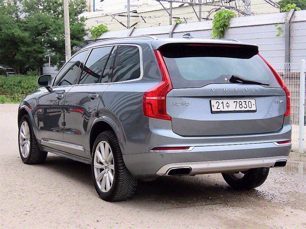 VOLVO XC90 2018