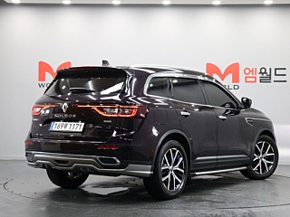 SAMSUNG QM6 2020