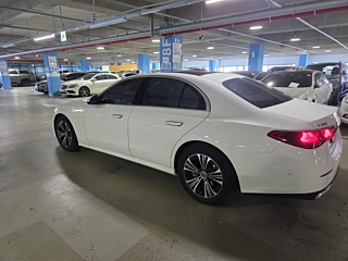 MERCEDES BENZ E-CLASS W214  E200 Avantgarde 2024