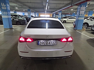 MERCEDES BENZ E-CLASS W214  E200 Avantgarde 2024