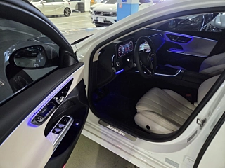 MERCEDES BENZ E-CLASS W214  E200 Avantgarde 2024