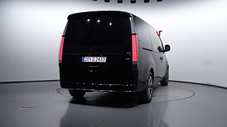 HYUNDAI STARIA 2025