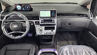 HYUNDAI STARIA 2025