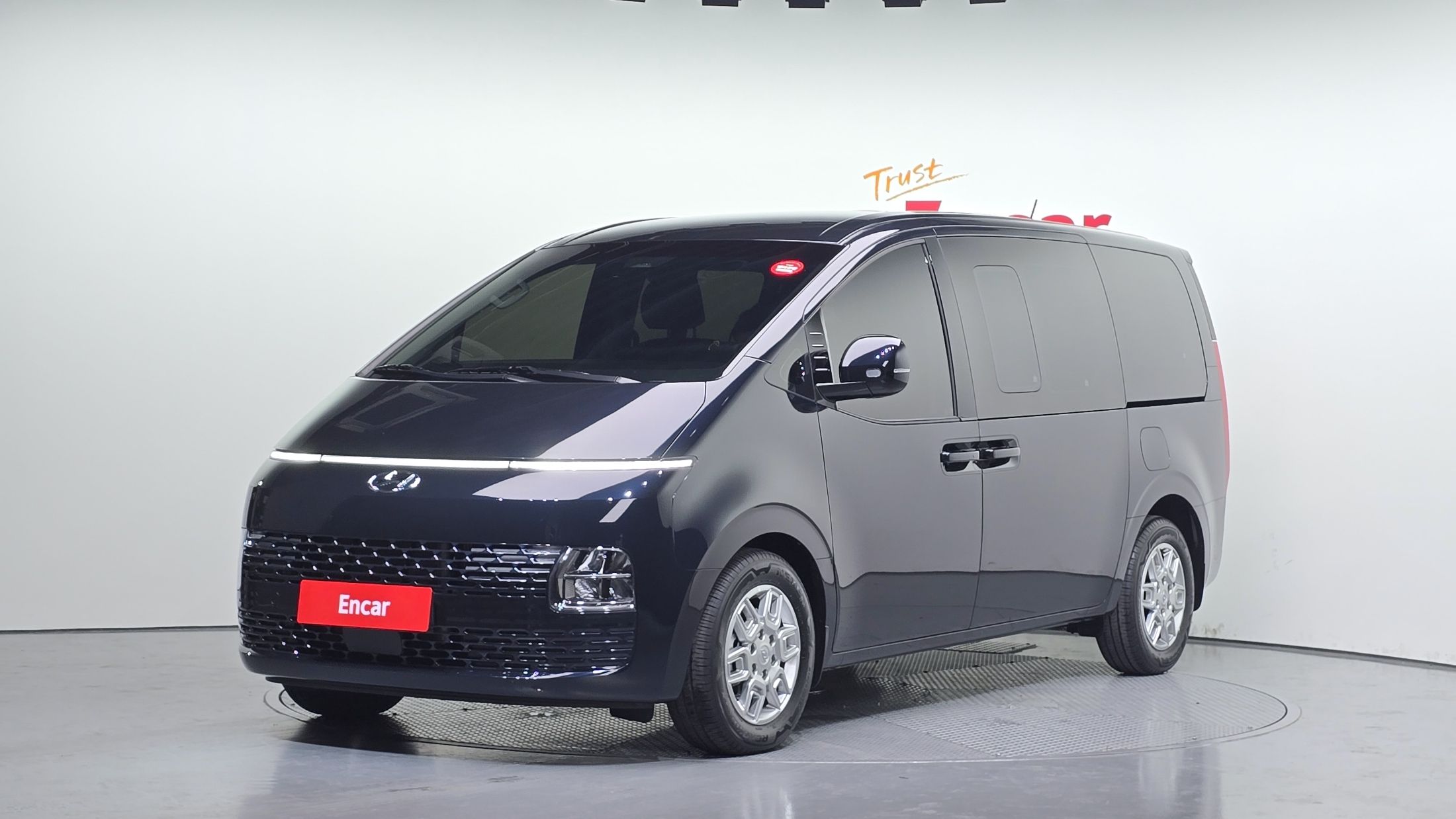 HYUNDAI STARIA 2023