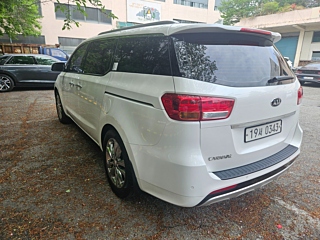 KIA CARNIVAL 2016