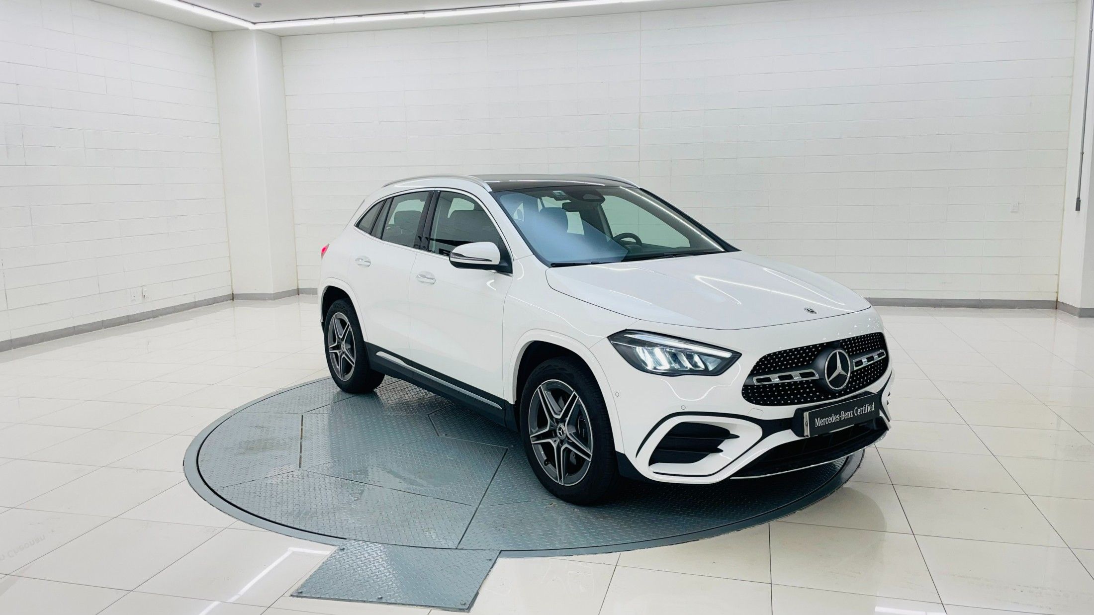 MERCEDES BENZ GLA-CLASS H247 2024