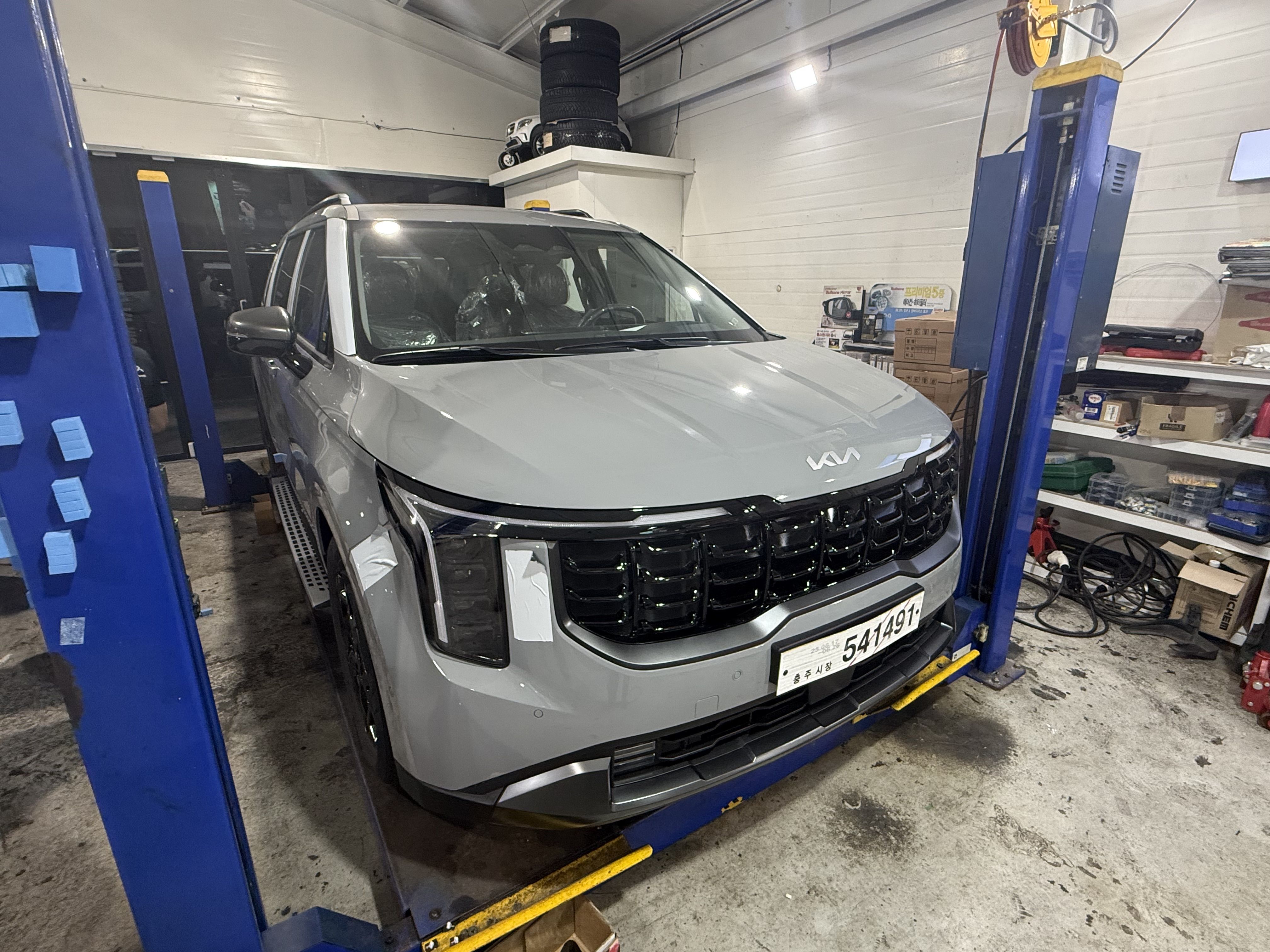 KIA CARNIVAL
