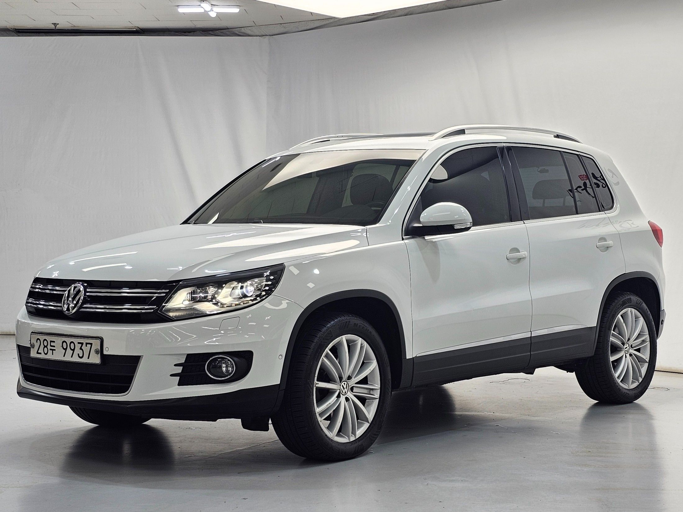 VOLKSWAGEN TIGUAN 2014