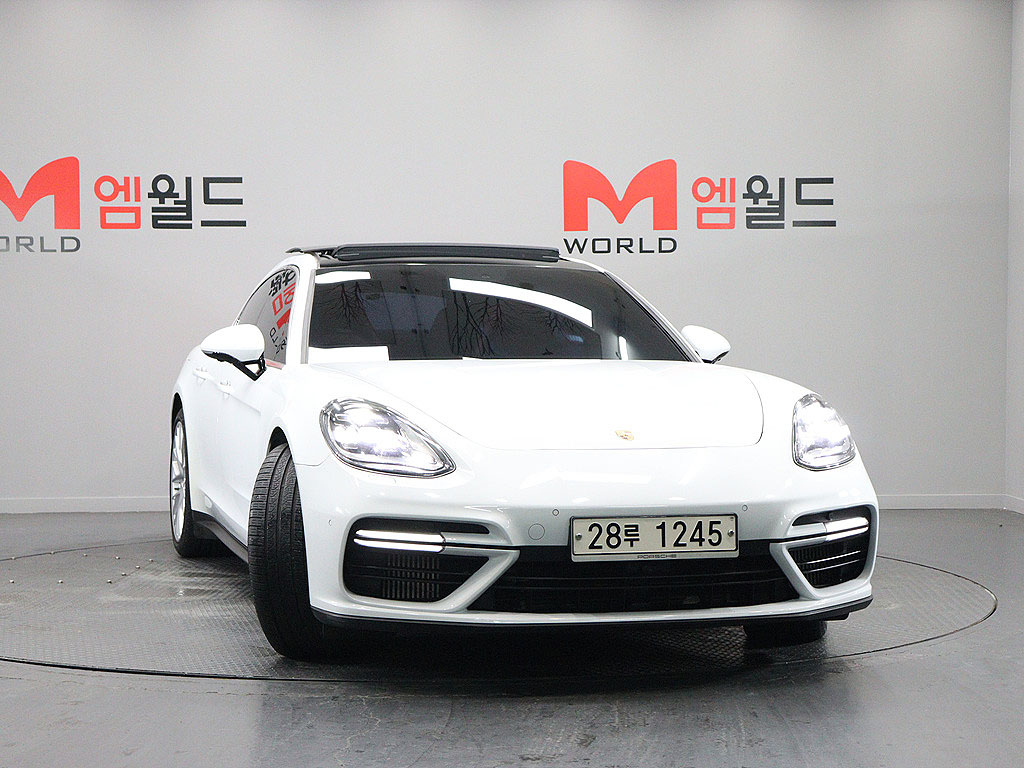 PORSCHE PANAMERA 971 2017