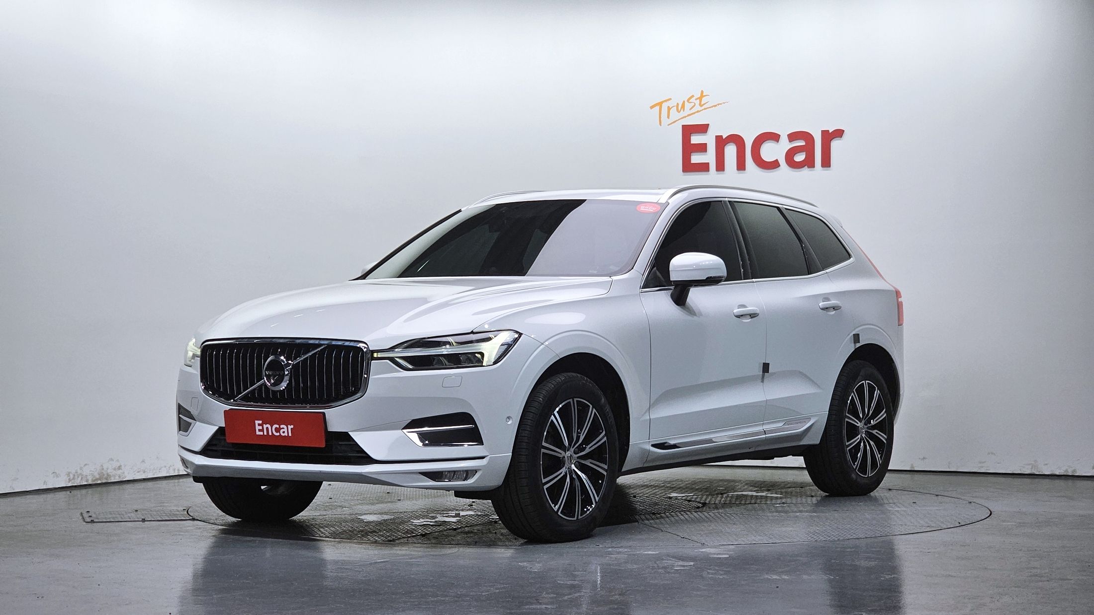 VOLVO XC60 2019