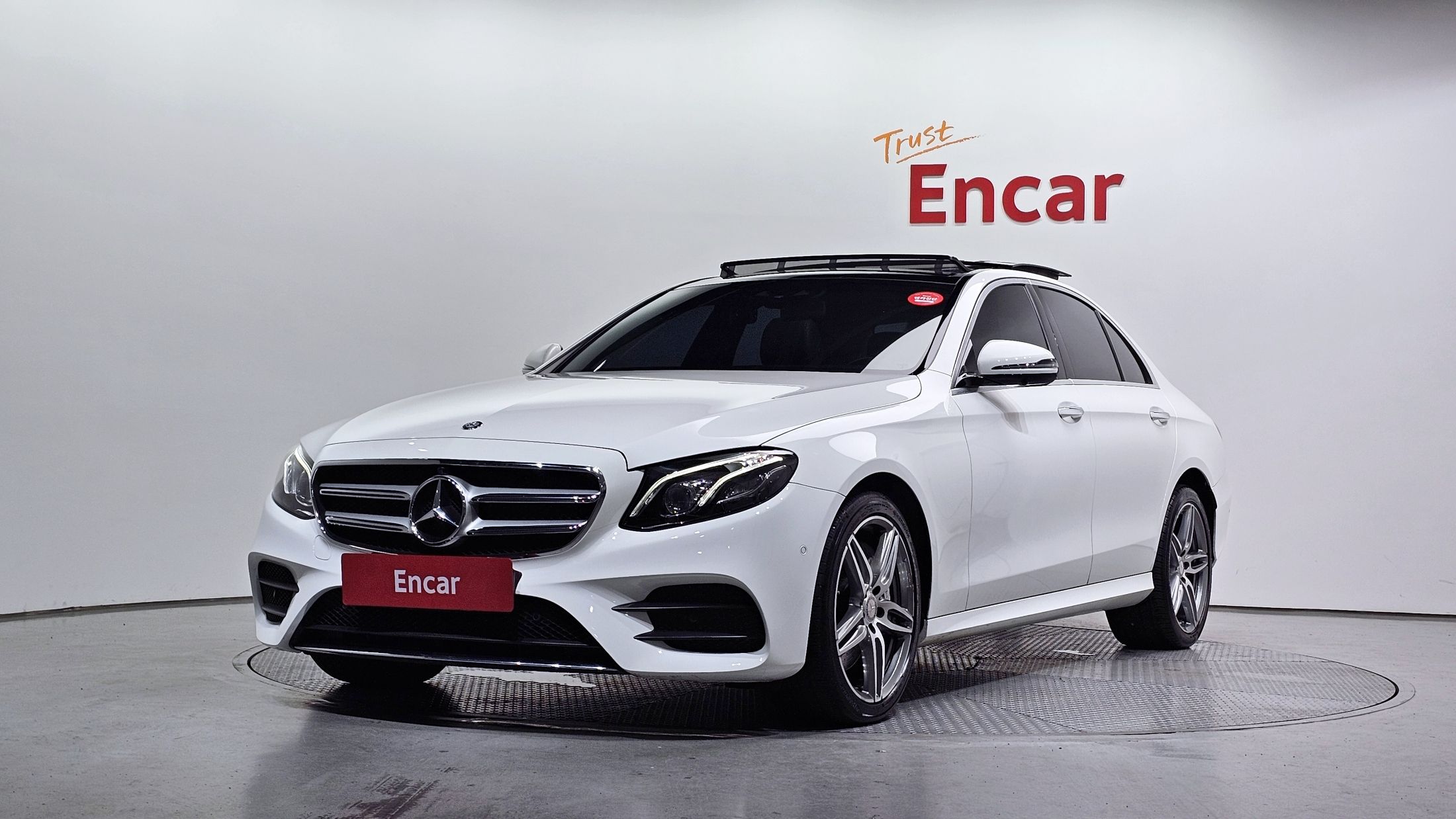 MERCEDES BENZ E-CLASS W213 2017