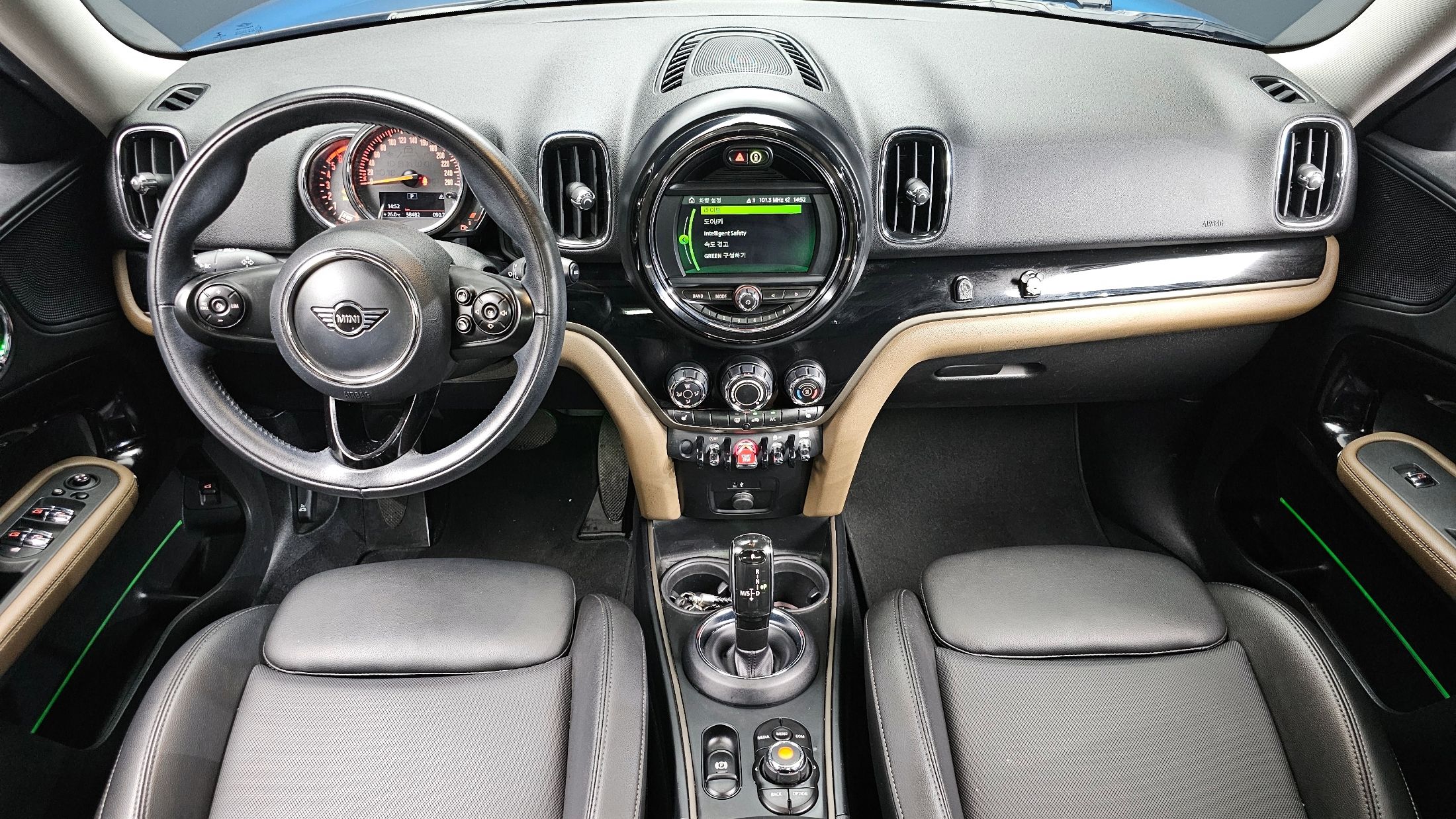 MINI COUNTRYMAN COOPER D 2019