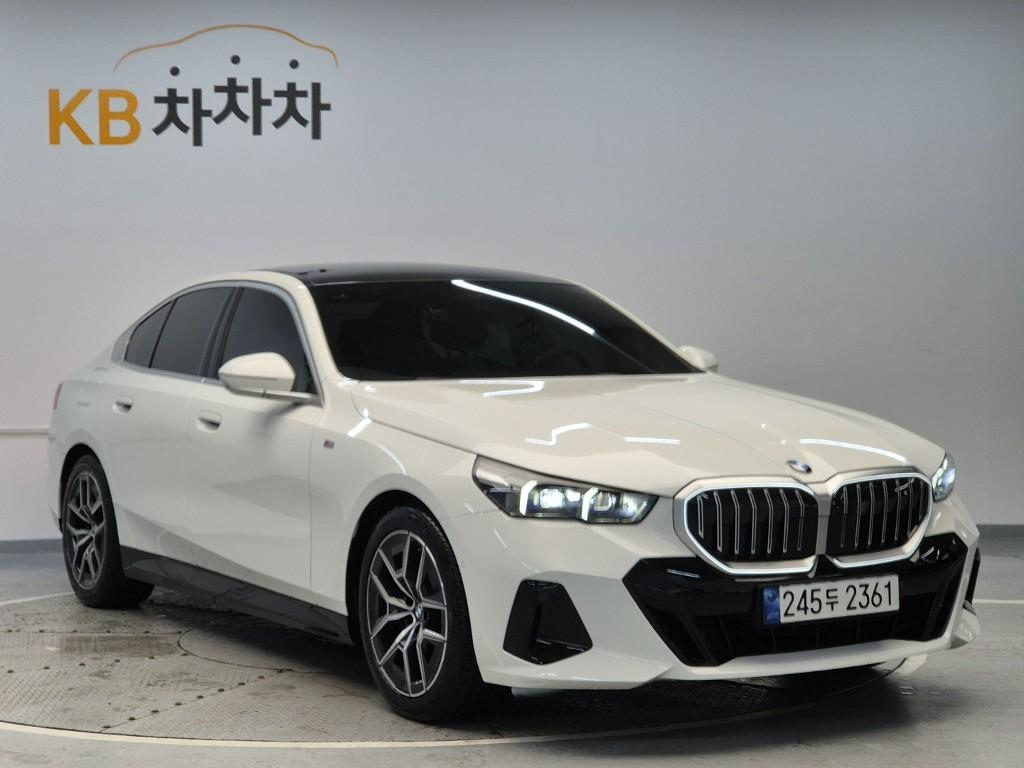 BMW 5-SERIES G60 2024