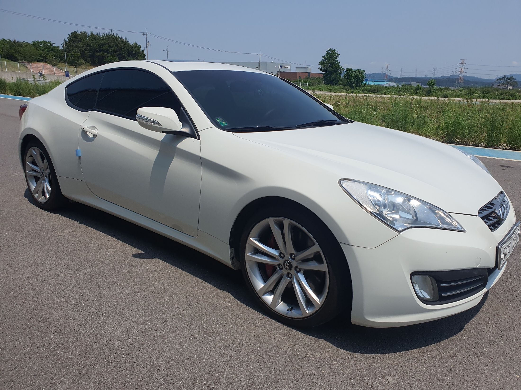 HYUNDAI GENESIS COUPE