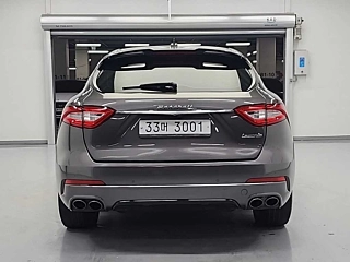 MASERATI LEVANTE 2017