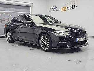 BMW 5-SERIES G30 2017