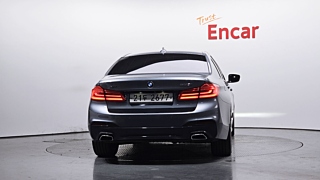 BMW 5-SERIES G30 2017