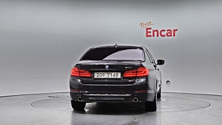 BMW 5-SERIES G30 2018