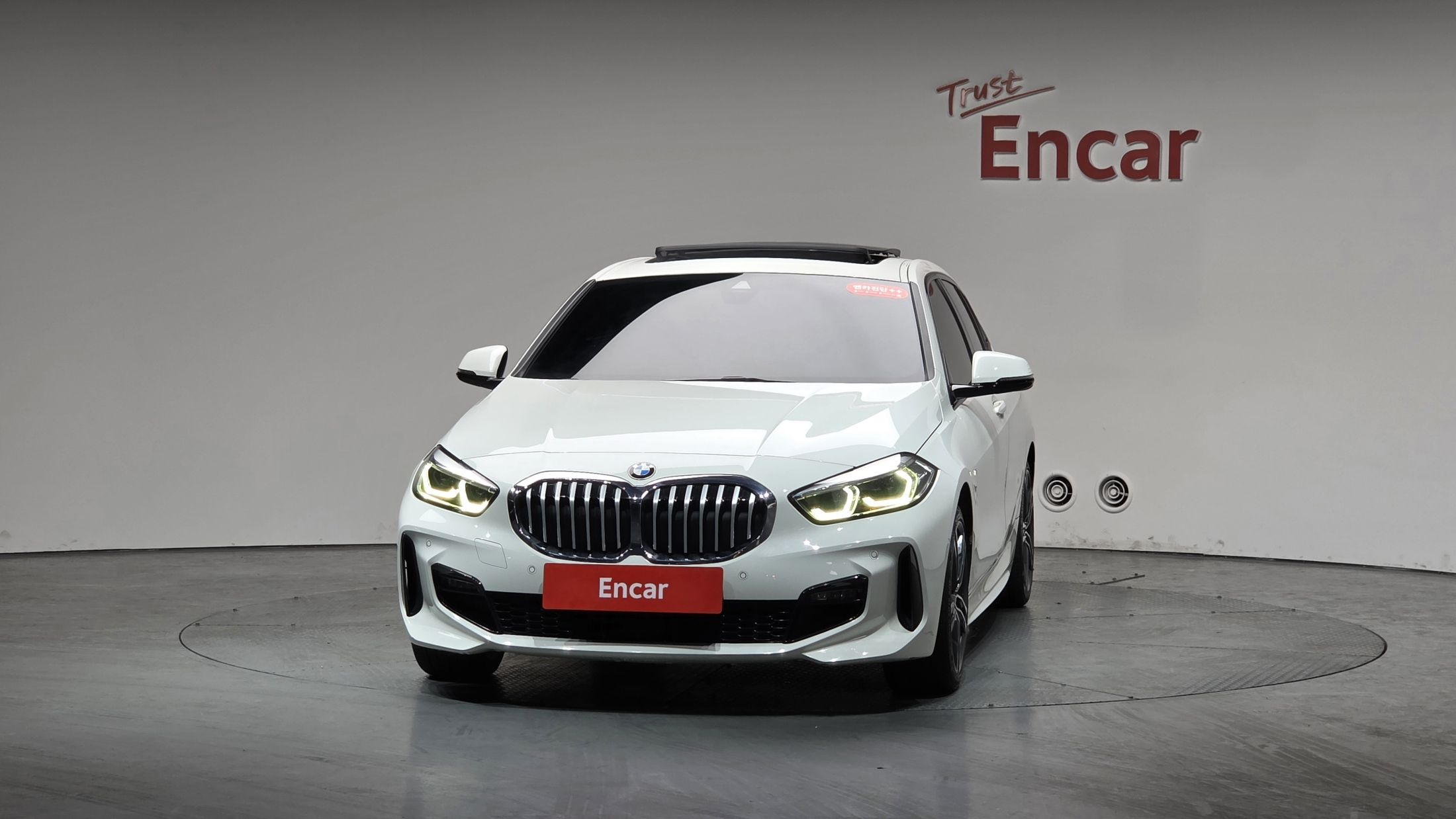 BMW 1-SERIES F40 2020